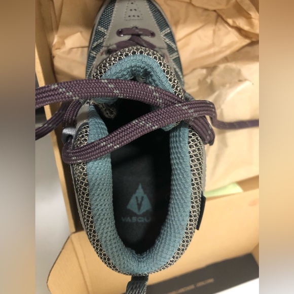 Waterproof Hiking boot *NWT* - Picture 4 of 7